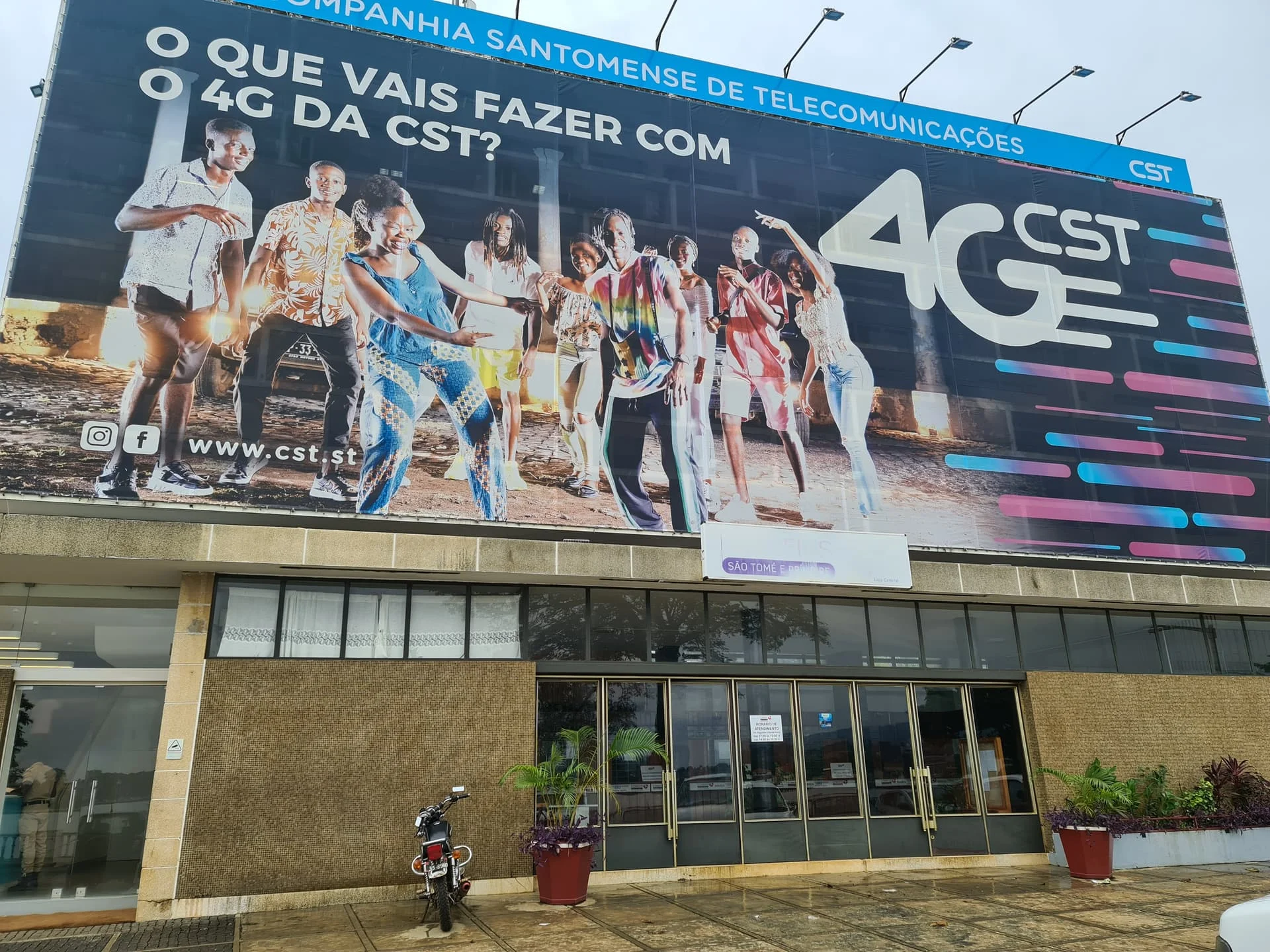 Internet da CST sob críticas: Estado detém 49% do capital da operadora